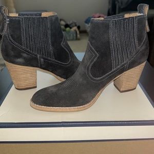 Dolce Vita Black Western  Fun Leather / Faux Suede Booties 8
